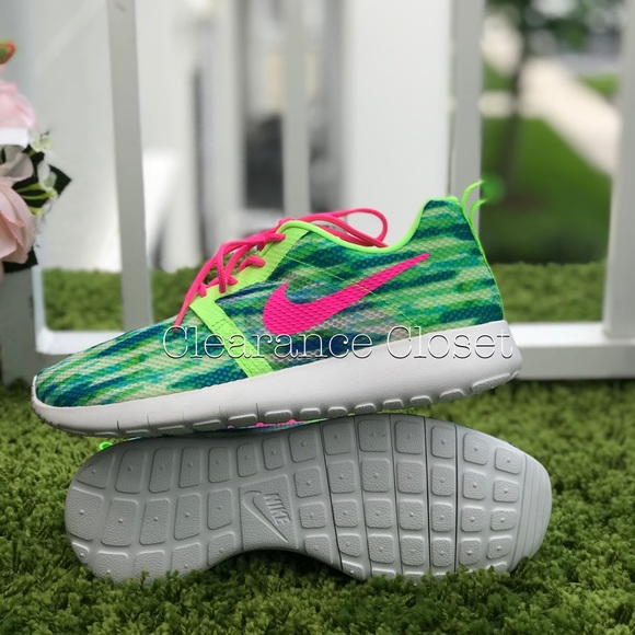 NWT Nike Rosherun Flight Weight GS LIME WMNS - Picture 2 of 7